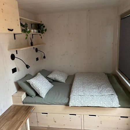 Maringotka Na Mezi Lyxtält *