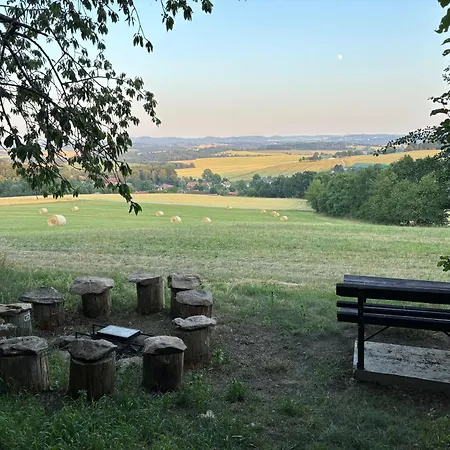 Lyxtält Maringotka Na Mezi Marsovice